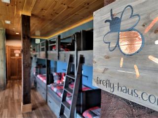 Fantastic Cabin with Pool Table and Games in Gartlinburg, Tennessee - 7