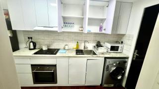 Zing Holiday Home - 3
