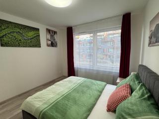 Spacious 2BR with balcony in Prague - Comfort & Style - 5
