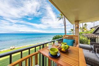 Papakea L208 · PK L208 True Oceanfront 1BD with stunning sunset - 9