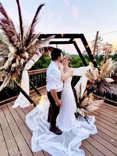 Spectacular Cabin with Incredible Indoor and Outdoor Spaces in Tennessee - 8