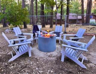 Spacious Modern Cabin Near Big Bear Lake in California - 6