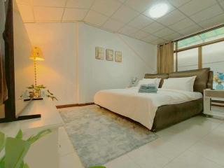 Cozy Living Sukhumvit38 with 3 comfortable bedrooms - 3