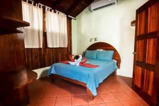 Poolside Unit at Beachfront Hotel - Sámara - 4