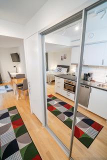 Warm Modern Studio in the Heart of Linné & Haga - 3