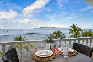 Lahaina Shores 607 · LS 607 Beachfront Remodeled Studio Stunnin - 0
