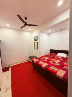 Amrit Ganga Homestay 1,5 km from kashi vishwanath Near Rathyatra ropeway - 0