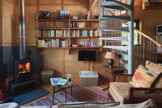 The Beech Hut, Wood Fired Hot Tub, St Kew Escapes - 4