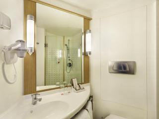 ibis Yogyakarta Adi Sucipto - 3