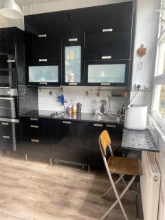 Battersea park single cozy room 4th floor please noted not lift - 4