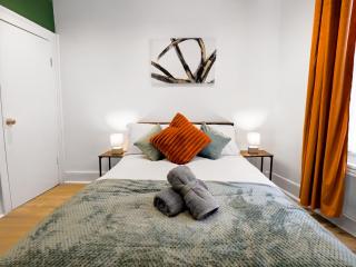 Chic 3BR Home in Hackney, Central London - 2