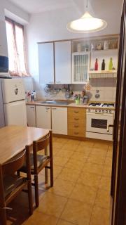 Stanza in appartamento condiviso nel centro storico di Parma - 4