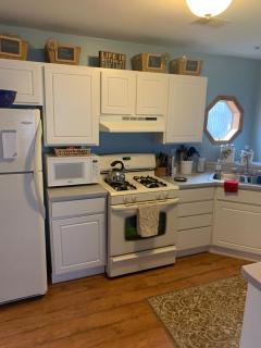 Waterfront Cottage on Green Bay - 7