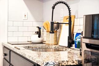 Uptown Studio Walk To Paseo Arts & Dining #03d - 7