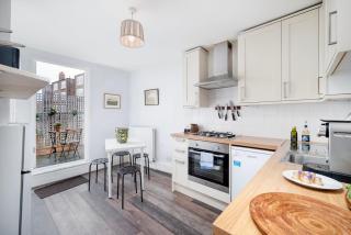 Prime Parsons Green 5 Bed house - 4