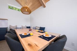 Mer et Mont 1223: Spa & River Views Near Le Massif - 1