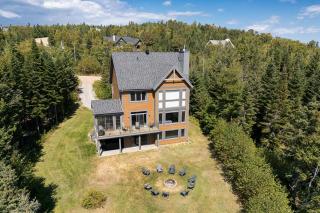 Phoenix 75: River view, Spa and Pool Table - 8