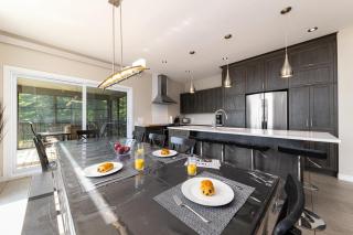 Phoenix 75: Hot Tub, Fireplaces & Pool Table - 7