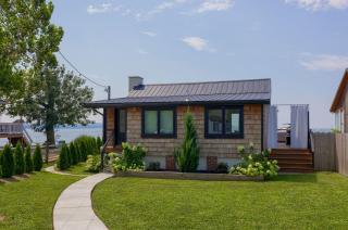 Long Beach Cottage - 0