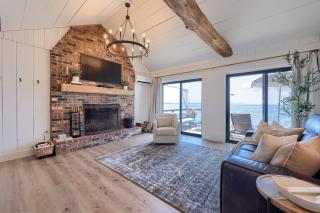 Long Beach Cottage - 8