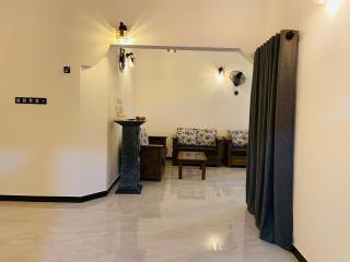 The Second Floor - 6