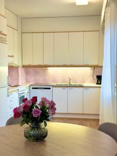 Cozy Downtown Apartment with Private Finnish Sauna - 2