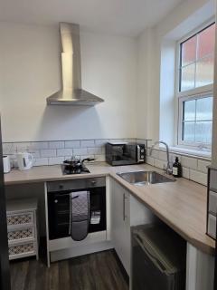 Cozy Urban Studio Steps from Wolverhampton Centre Appt 10 - 6