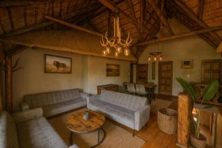 Adventure Bush House II - 2