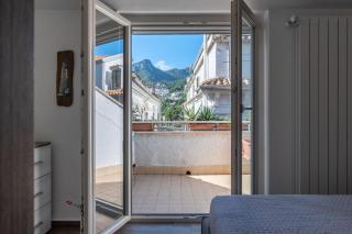 Spacious and bright two-room apartment in the center of Vietri - 3