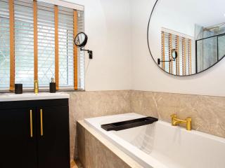 Frenchgate Cottage - 2