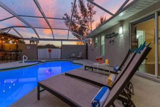 Waterfront Bliss with Pool & Spa - Your Perfect Escape Awaits - Sunset Cove - Roelens - 6