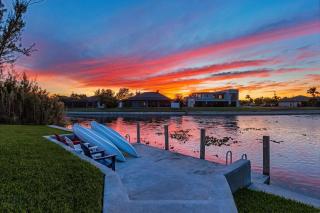 Waterfront Bliss with Pool & Spa - Your Perfect Escape Awaits - Sunset Cove - Roelens - 4