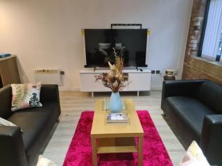 Bradford Contractors, Long days Stays - 0