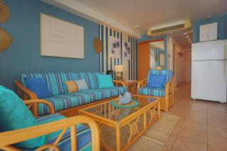 Paradise Perch - Royal Retreats at Maho Beach - 2