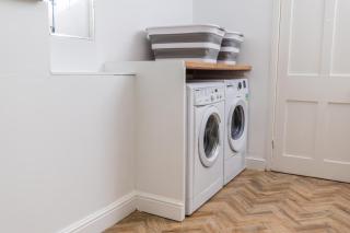 Eden Lawn - By Luxury Apartments - 1