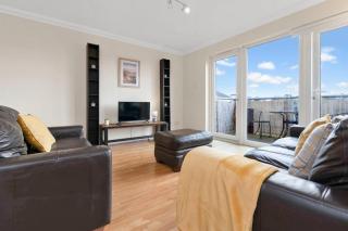 Free Parking - Central - 2 Bedroom - 4 Guests - 0