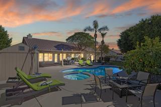Top Rated Desert Gem Pool Spa 4br 3 bths and more - 0