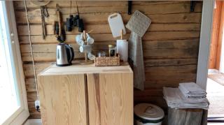 Metsäpirtti merenrannalla - 4