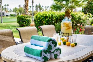 DESERT 5 STAR TOP RATED PRIVATE POOL SPA BBQ 3br - 2