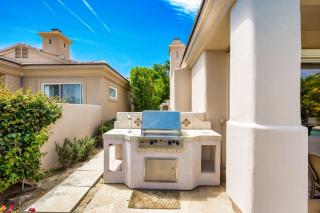 DESERT 5 STAR TOP RATED PRIVATE POOL SPA BBQ 3br - 1