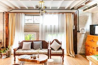 Breeze Through Peaceful 2 Store 2BR Wooden House - 6