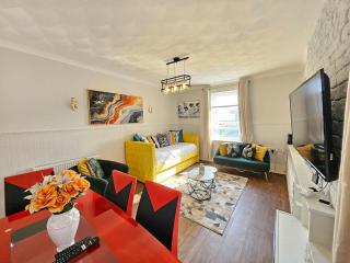 Craigietinny Road Apartment- 3 beds - 3