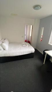 2 Budget En-Suite Rooms w Kitchen in Coventry - 9