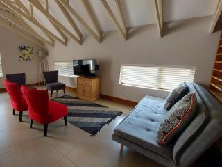 Highlands Retreat Lodge In Highland Gate Golf and Trout Estate - 6