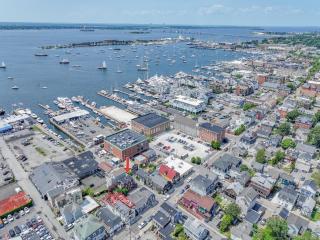 Central Newport 1BR Apartment - 8