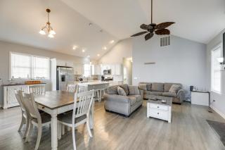 Dock, Pool Access! Waterfront Haven in Ocean City - 8