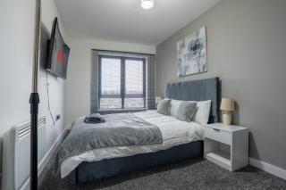 Large 2BR Flat in Heart of City - Sleeps 8 - 5