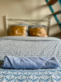 Atypical, spacious & colorful house - 4