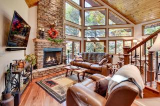 3 Mi to Vogel State Park! Family Home with Game Room - 6