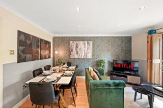 Cozy 2 Bedroom House in Central London - Parking - 0